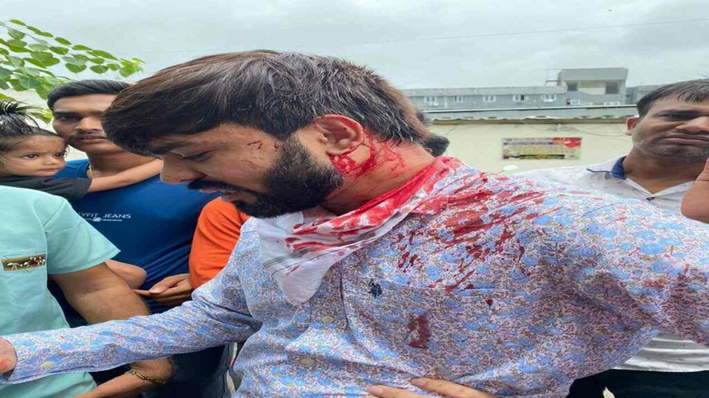Surat: Fatal attack on Advocate Mehul Boghra in ongoing Facebook Live