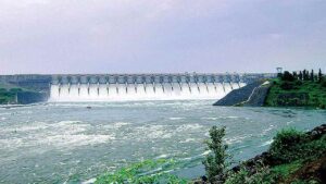 Surat : Partial reduction in Ukai Dam level: Outflow reduced to one lakh cusecs