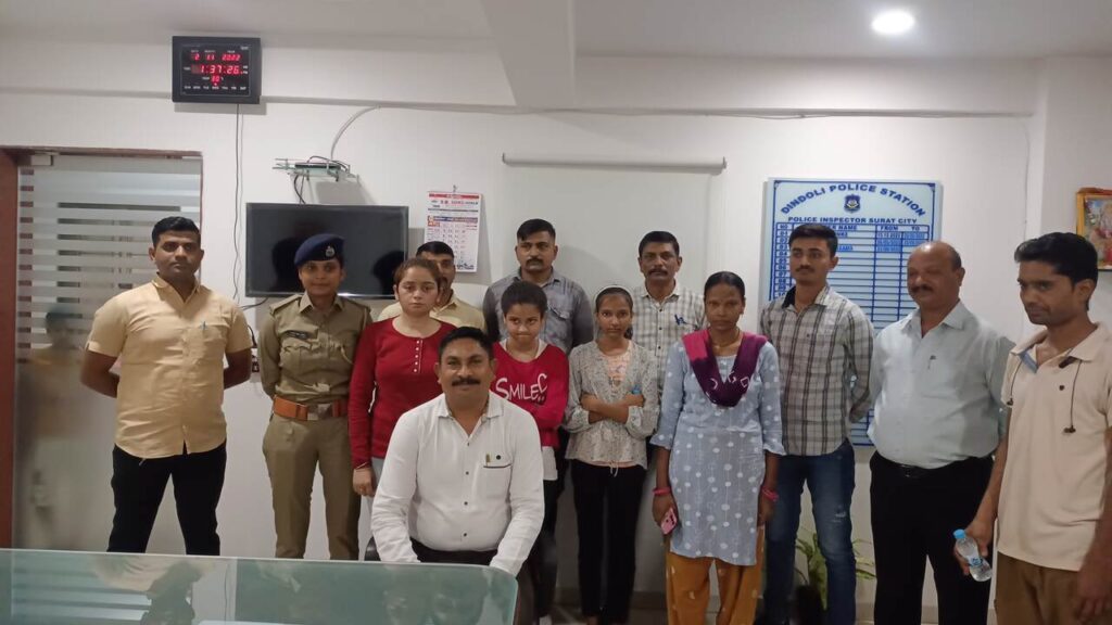 The two missing girls were found from Maharashtra and handed over to their families