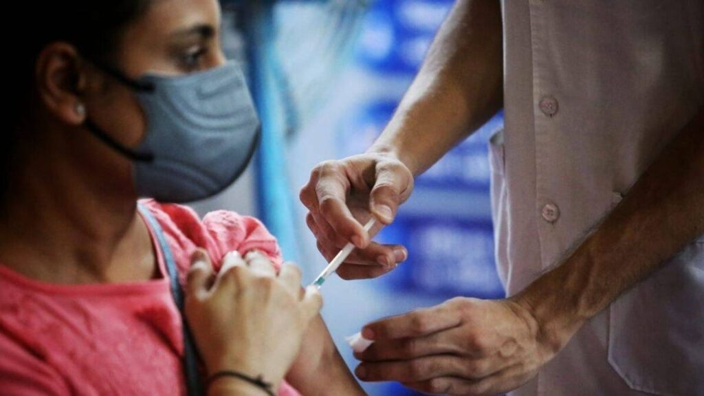 Spontaneous awareness to take precautionary dose, 1080 people took vaccine in a single day
