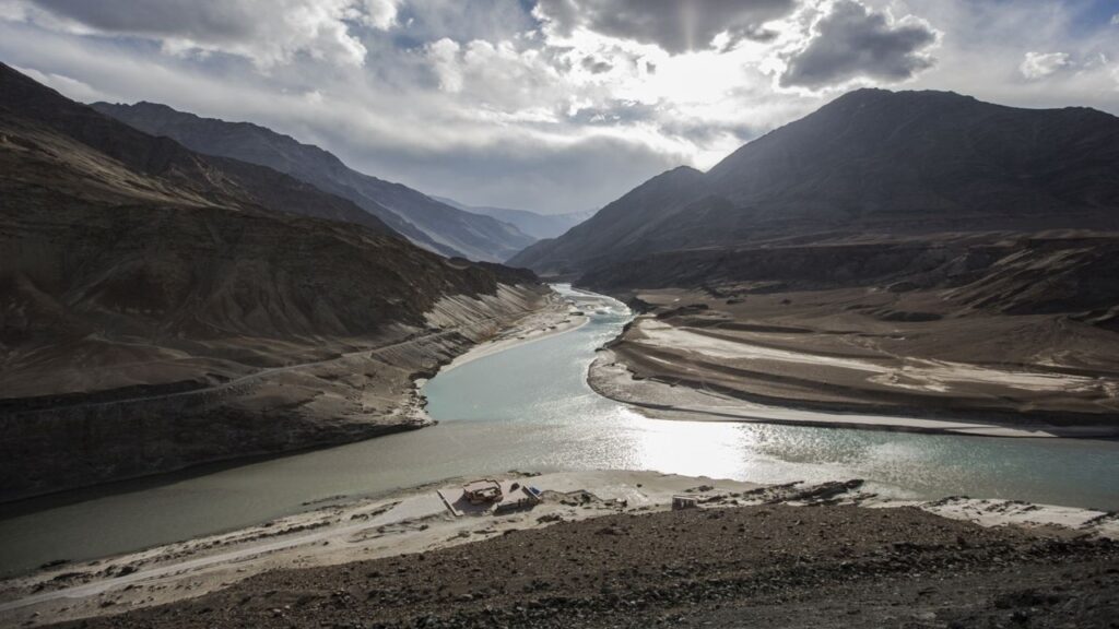 India will stop providing water to Pakistan: Government has announced a notice