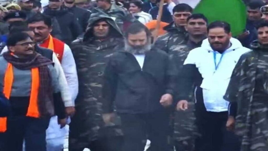 Rahul Gandhi scared of cold? The jacket was worn on reaching Jammu Kashmir