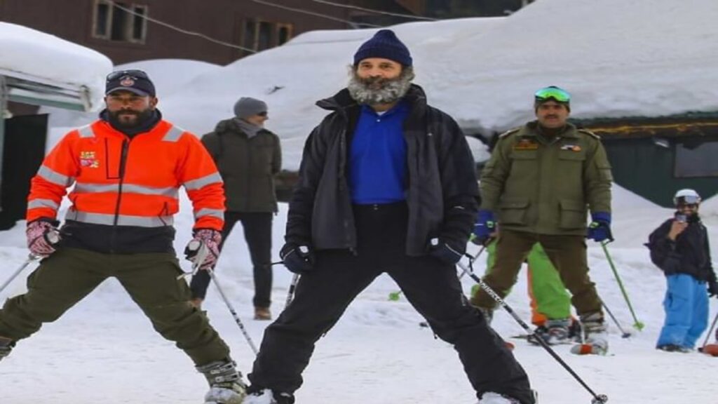 Rahul Gandhi reached Gulmarg for holidays, enjoyed skiing in Kashmir