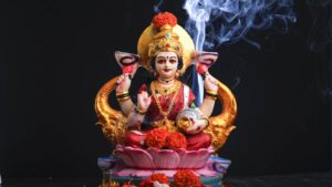 Do this simple remedy on Friday to get the grace of Lakshmi Mata: Financial problems will also be removed