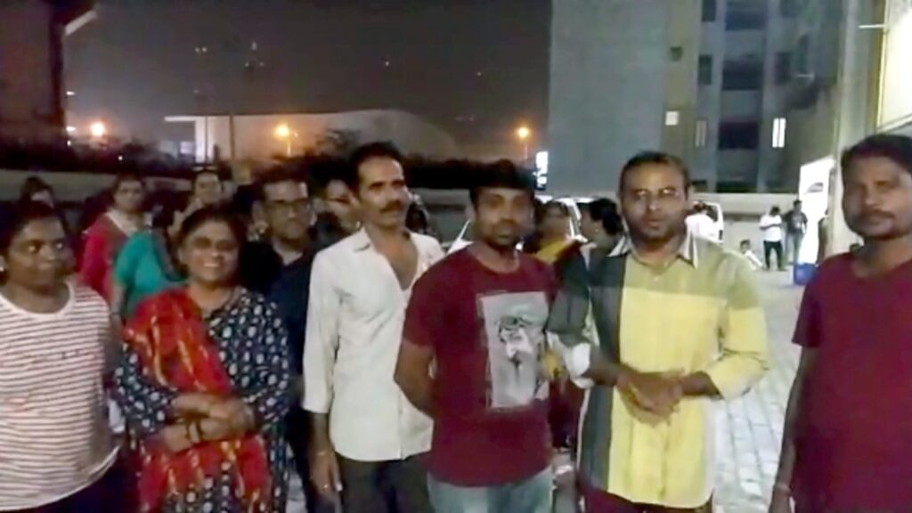 Beneficiaries gave an ultimatum to the tenants of Surat's Suman Malhar housing to vacate the house