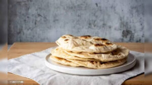 Serving three rotis in one plate is considered inauspicious: this is the reason behind it