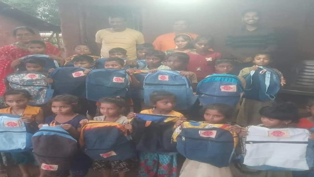 Two lakh school bags made using torn jeans for 8 years: Distributed to students in tribal villages