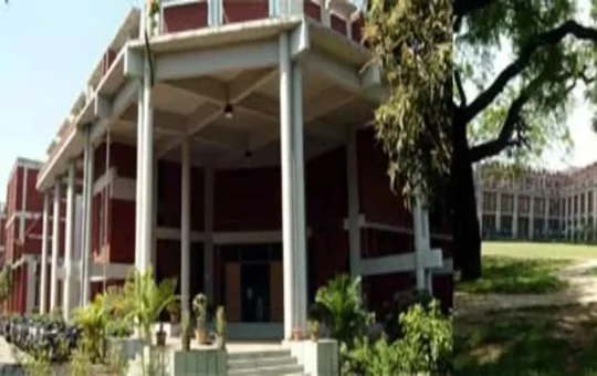 Pitiful condition of architecture colleges: Only 5 colleges left in South Gujarat now