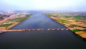 A 720 meter long bridge is being prepared over Tapi river with J-slab track technology