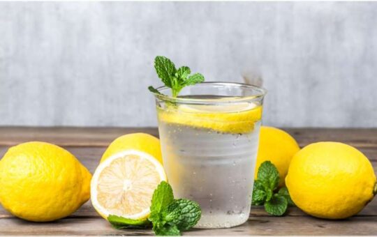 If you drink lemon water on an empty stomach, read these disadvantages also