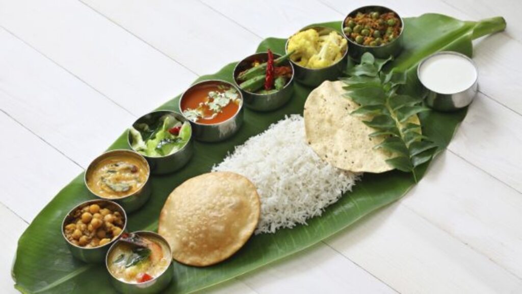 There are many benefits of eating food on banana leaves! You know too